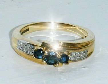 ***R15 600***UK HALLMARKED 9CT YELLOW GOLD SAPPHIRE & DIAMOND RING SIZE L