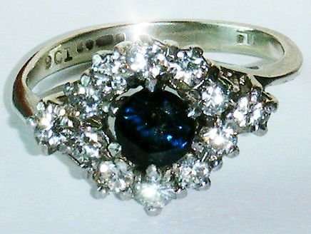 SUPERB 9CT WHITE GOLD SAPPHIRE & .50 CARAT DIAMOND RING SIZE J