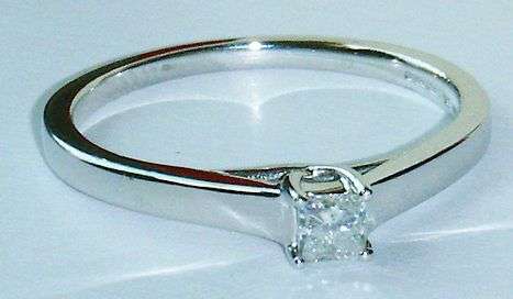 UK HALLMARKED 9CT WHITE GOLD .20CT DIAMOND PRINCESS SOLITAIRE RING SIZE N