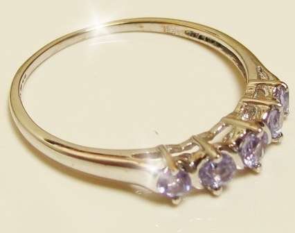UK HALLMARKED 9CT WHITE GOLD TANZANITE RING SIZE T