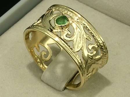 SOLID 9ct Gold Emerald Wide Filligree Ring