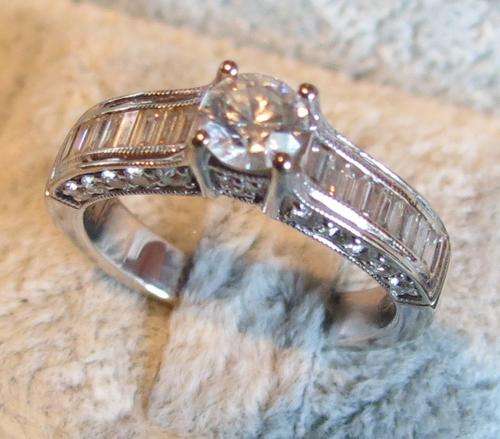 **IN STOCK!!!CERT INCLUDED R50 000!** Estate 1.11 ct 18Kt White Gold  Diamond Engagement Ring