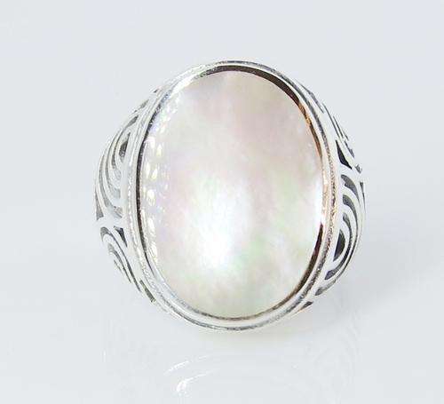 ***IN STOCK!!*** LOVELY REAL MOTHER OF PEARL GEMSTONES SOLID STERLING SILVER STAMPED 925 RING 8