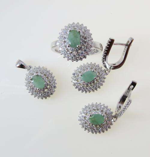 **IN STOCK!!**REAL GEMSTONES!!** GORGEOUS SOLID STERLING SILVER EMERALD SET