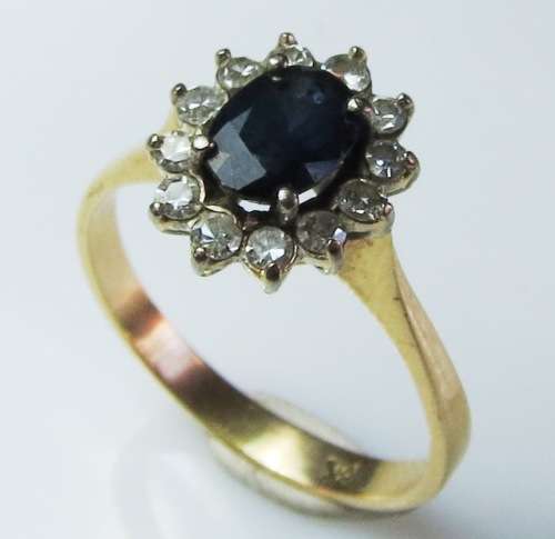 ***IN STOCK*** ANTIQUE 18CT GOLD  LOVELY SAPPHIRE AND DIAMOND LADY DI STYLE ENGAGEMENT OR DRESS RING