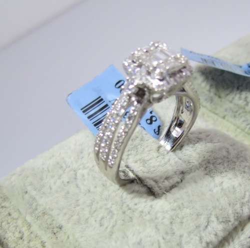 ***IN STOCK***CERTIFIED VALUE R49 300!!!*** 1.26CT DIAMOND BRIDAL ENGAGEMENT WEDDING RING BAGUETTE