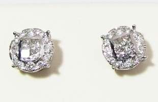***IN STOCK***0.80CT  WHITE DIAMOND EARRINGS