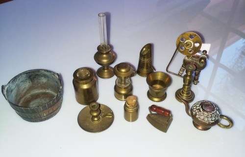 Random brass items for a 1/12 scale dollhouse