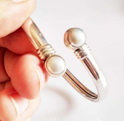 ***IN STOCK***925 STERLING SILVER PEARL BANGLE HANDMADE IN MUSCAT, OMAN. HEAVY 12.4 GRAM SILVER