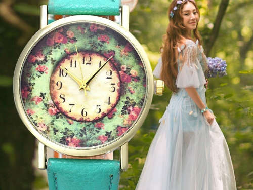 ***IN STOCK*** BEAUTIFUL AND BIG WOMANS WATCH