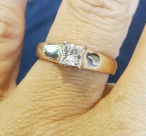 "IN STOCK"   "CERTIFIED VALUE R55 900!!!"  Genuine 18K WHITE Gold 0.55ct diamond engagement ring