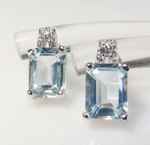 ***IN STOCK!!*** REAL TOPAZ AND STERLING SILVER EARRINGS