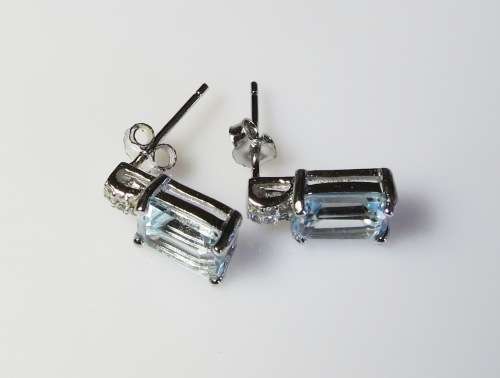 ***IN STOCK!!*** REAL TOPAZ AND STERLING SILVER EARRINGS
