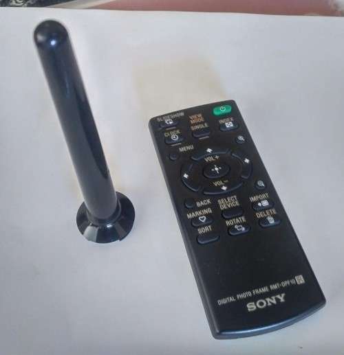 SONY HD800 8" DIGITAL PHOTO FRAME