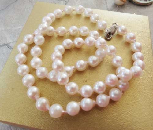 **IN STOCK!!** Real string of pearls