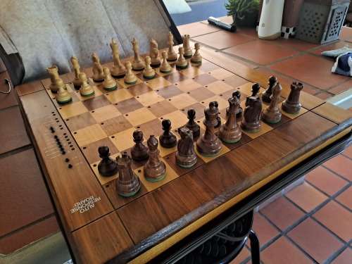 Huge electronic wood chess set AVE