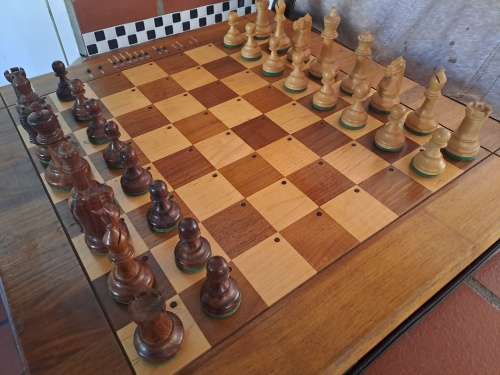 Huge electronic wood chess set AVE