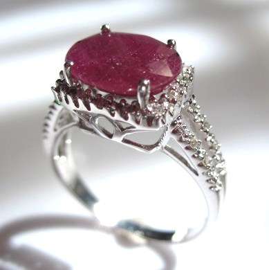 ***R13 400*** 2.35ctw Precious Stones - Genuine Diamonds and Ruby Crafted in White Gold