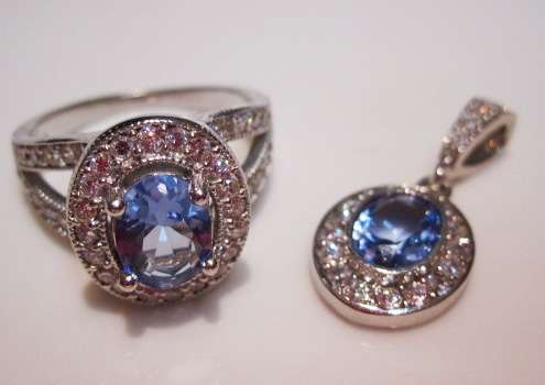 ***R2 699** Aquamarine White Topaz 925k Sterling Silver Ring AND aquamarine pendant.