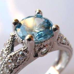 **R1 690** Topaz solid sterling silver ring