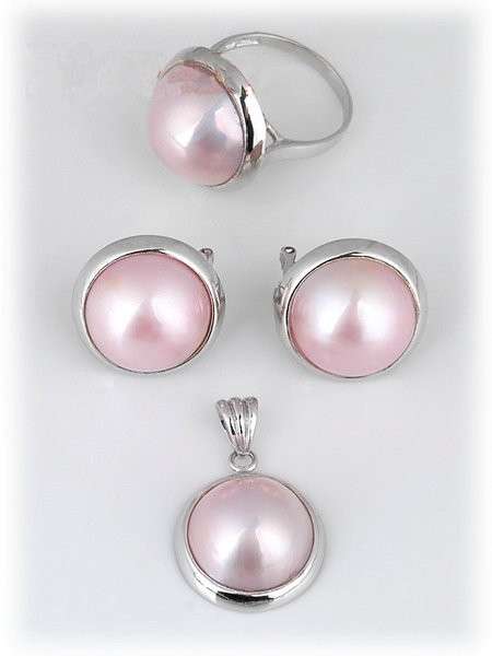 **R8 300** GORGEOUS!!! Real pink Mabe pearl set made in 925 solid sterling silver