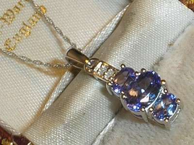 ***R14 000*** 9ct gold tanzanite & diamond pendant & 18" chain