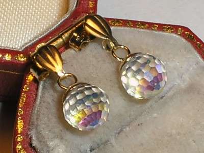 ***R1 800*** BEAUTIFUL 9CT GOLD DAINTY CRYSTAL DROPPER EARRINGS!