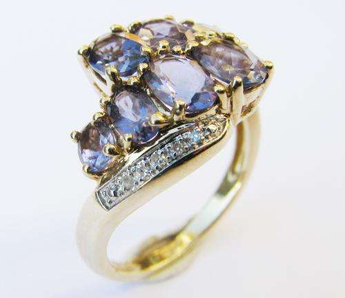 ***R41 000*** GORGEOUS 9CT GOLD REAL TANZANITE & DIAMOND RING SIZE R