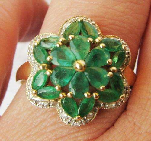 **R34 990***MONEY- BACK GUARANTEE*** SUPERB 9CT GOLD REAL EMERALD & DIAMOND RING SIZE Q