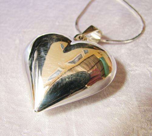***MONEY- BACK GUARANTEE***Solid stamped 925 silver pendant including 45cm solid silver chain