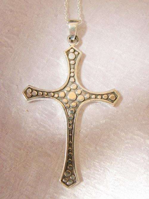 ***R1 200*** Solid stamped 925 silver pendant including 45cm solid silver chain