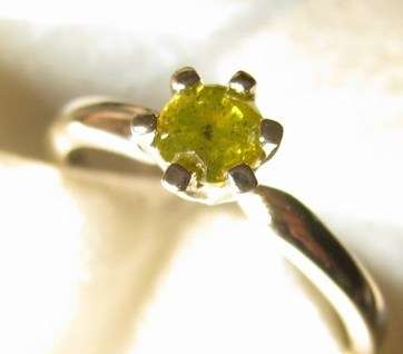 ***R9 000*** 10CT GOLD 0.55CT YELLOW DIAMOND RING, BEAUTIFUL!!