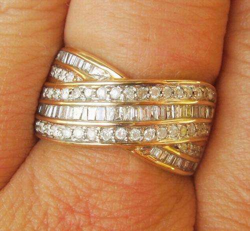 BEAUTIFUL!!! A FINE 9CT YELLOW GOLD 1.00 CARAT BAGUETTE DIAMOND RING SIZE P