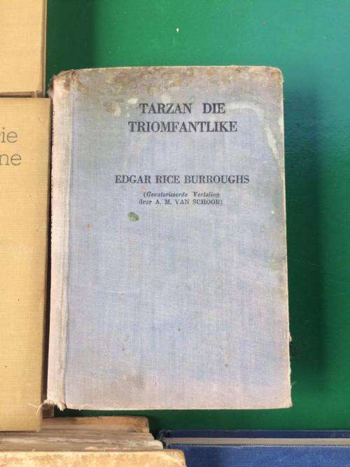 Rare 11 First edition Tarzan books in Afrikaans(1948)bid per book to take lot.