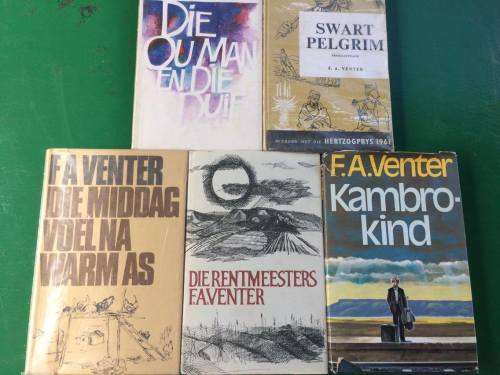 !!FA Venter Africana book lot,bid per book to take the lot!!
