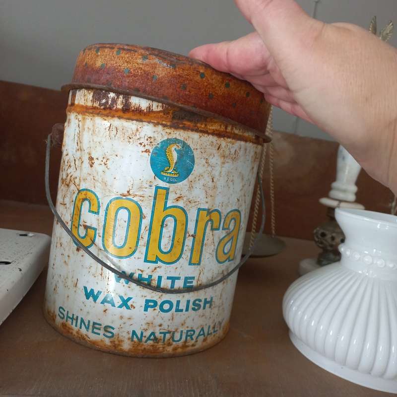 Vintage Cobra polish tin