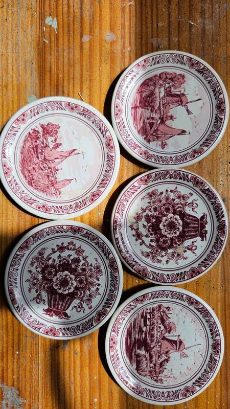 5 x Delft pink coasters