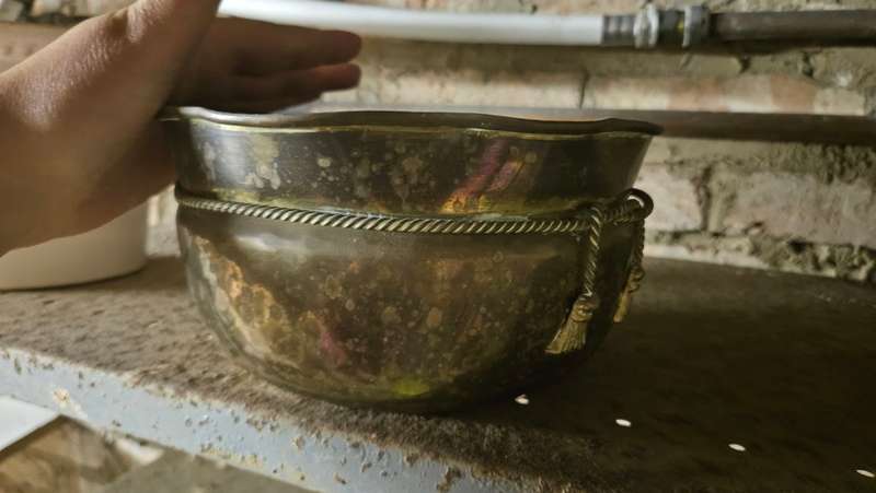 Vintage brass planter