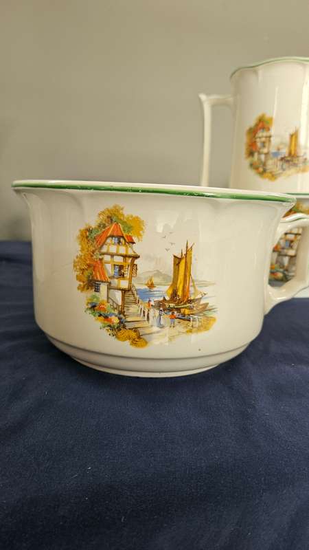 Beautiful vintage chamber pot