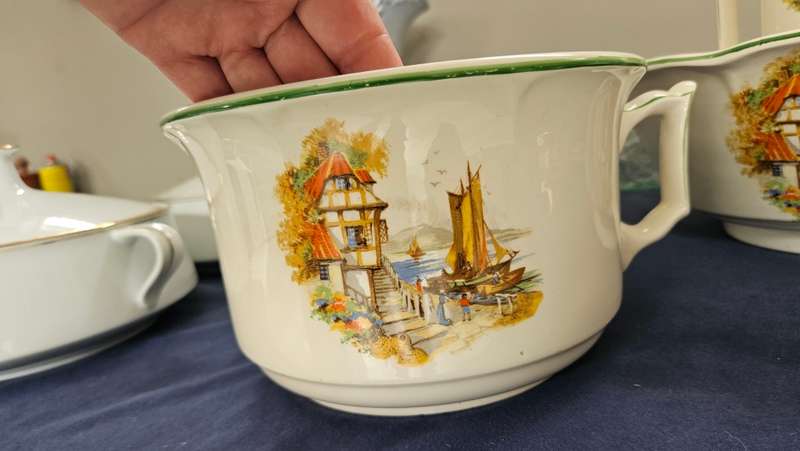 Beautiful vintage chamber pot