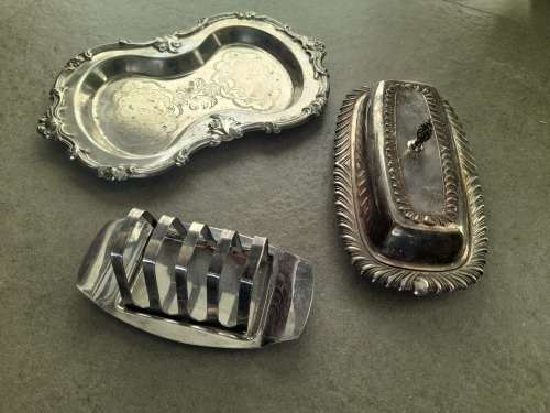 set of 3 Plated silvertoast rack,butter dish and plate
