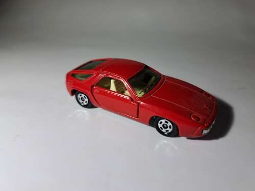 Tomica Porsche 928