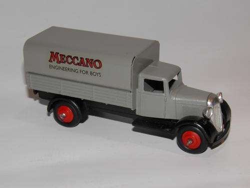 Dinky Toys 25b Covered Wagon
