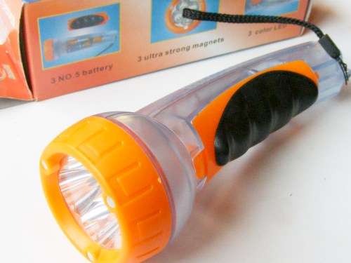 LED Flashlight - with 3 x flashing color led's- flash 7 colors