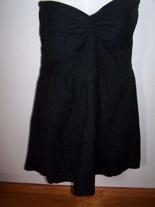 Lovely strapless cool summer dress size small