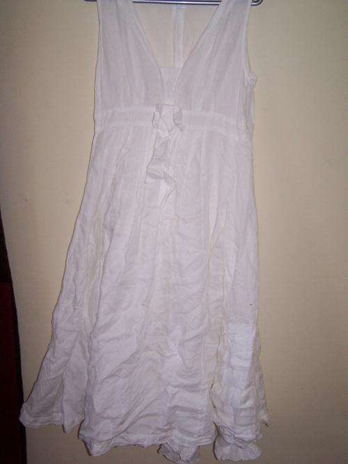 Vintage Medium white summer dress (has slight mark)
