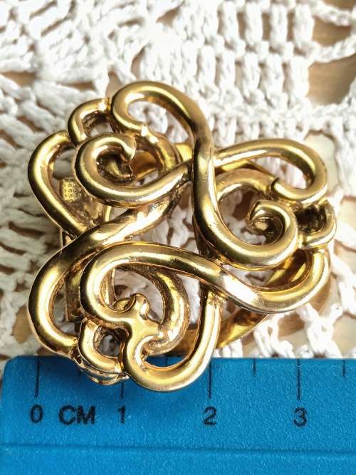 VINTAGE CELTIC GOLD TONED SCARF RING