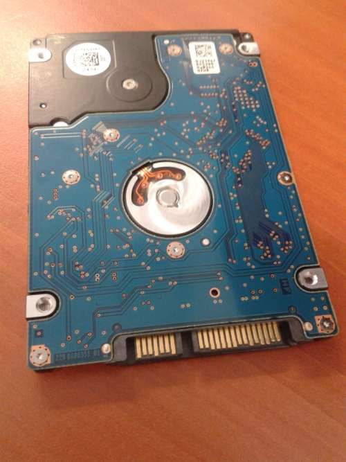 Thin Hitachi 320gb SATA laptop hard drive