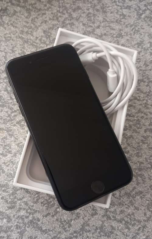 Apple iPhone 7