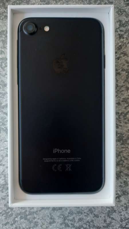 Apple iPhone 7